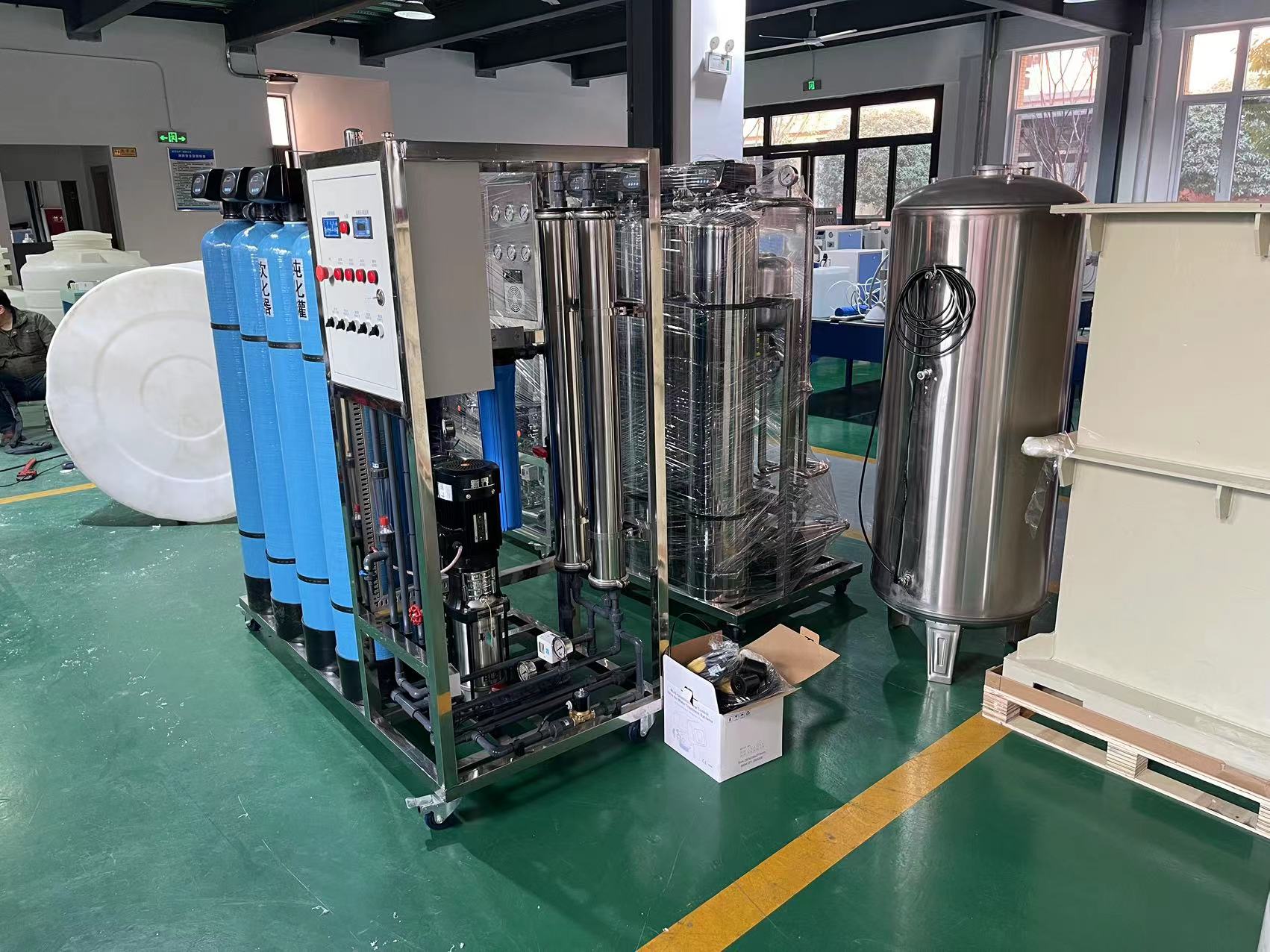 超純水設(shè)備 超純水設(shè)備